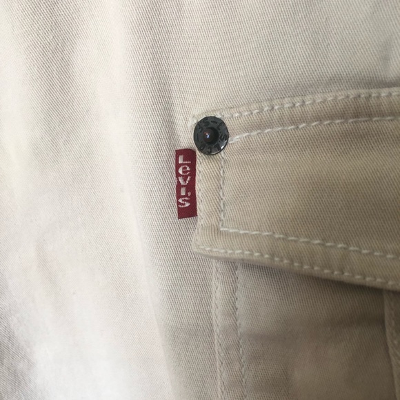 Girls Levi’s Cargo Shorts - Picture 2 of 5